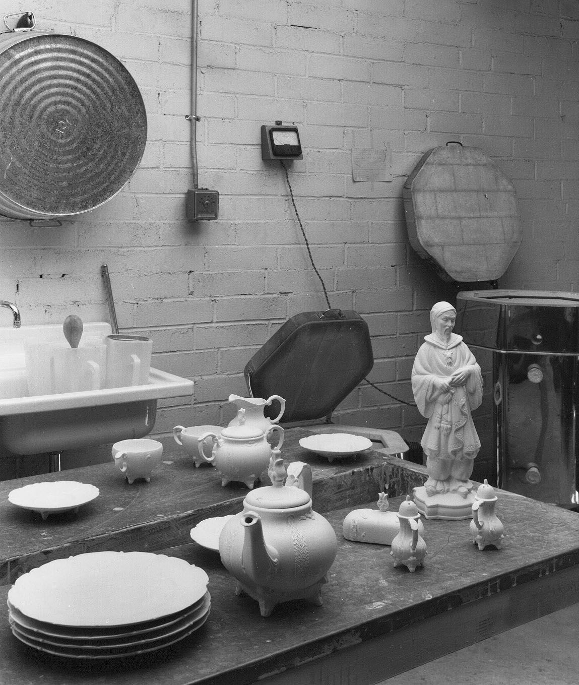 1965 Tucson home photos: Spanish themes throughout